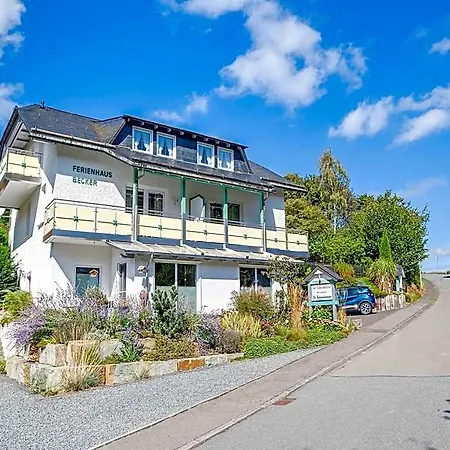 Moderne Am Wald In Schwalefeld *
